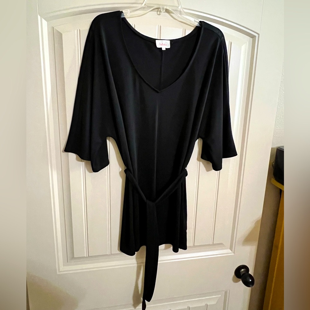 Beautiful Deletta black tie front mid length sleeves.